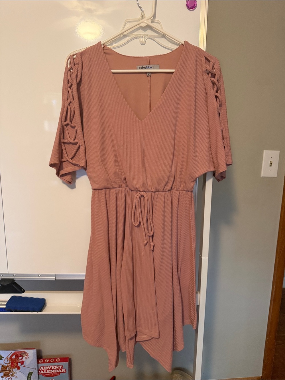 bailey blue Mauve Ribbed V-Neck Midi Dress with Lace-Up Sleeves